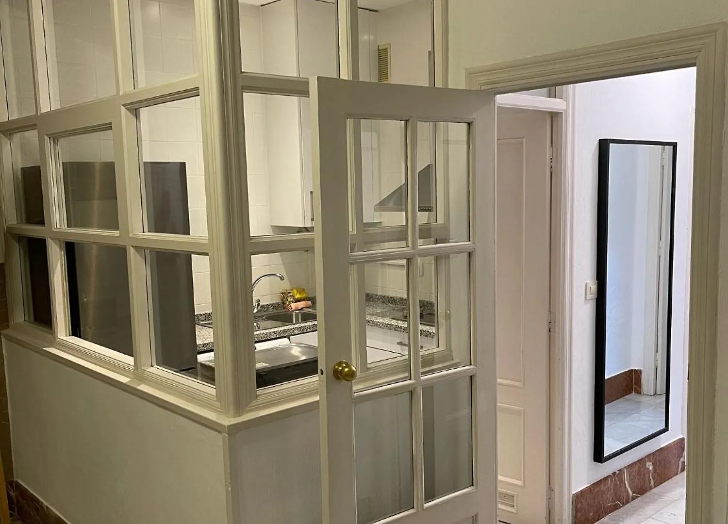 세비야 El Refugio Del Paseante 2ºb 아파트
